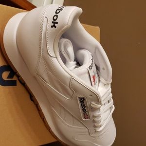 Reebox Classic Leather mens 9.5 sneakers